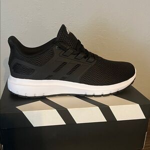 Men’s Adidas Ultimashow sneakers size 12